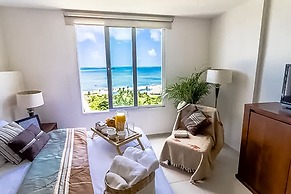 AMARA Beachfront Apartments by The Sea