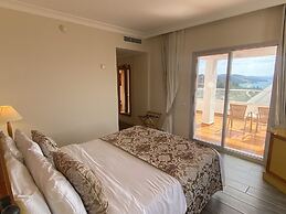 Roseira Beach Resort