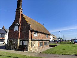 Longshore, Aldeburgh