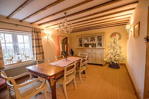 46 Ivy Cottage