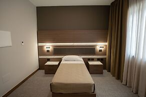 Building Hotel