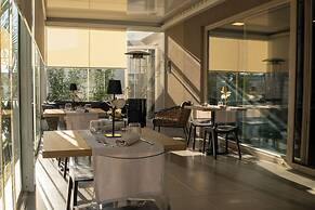 Building Hotel
