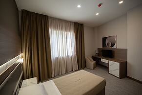 Building Hotel
