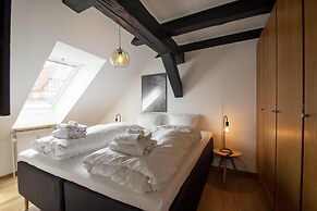 Stylish two floor Deluxe Apartment