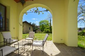 Certosa Hosue