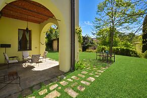 Certosa Hosue