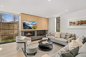Central Queenstown Villa & Spa