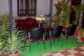 TR'S Edifice - A Luxury Guest House