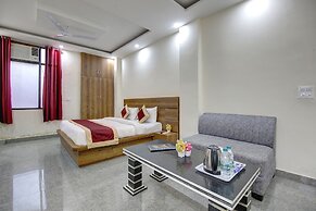 Hotel Premier Noida 135