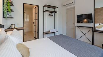 The Easy Rooms