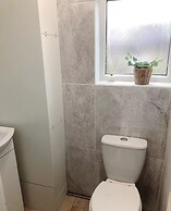 Modern 3 bedrooms house with 6 guests