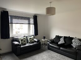2-bed Apartment in Dumfries Close to Town Centre
