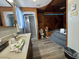 NEW AGE MOTEL INN
