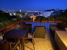 Galata VAV Suites