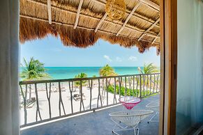 Punta Blanca | Beachfront Boutique Hotel