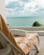 Punta Blanca | Beachfront Boutique Hotel