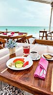 Punta Blanca | Beachfront Boutique Hotel