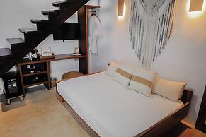 Punta Blanca | Beachfront Boutique Hotel
