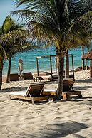 Punta Blanca | Beachfront Boutique Hotel