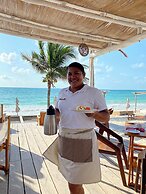 Punta Blanca | Beachfront Boutique Hotel