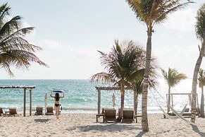 Punta Blanca | Beachfront Boutique Hotel