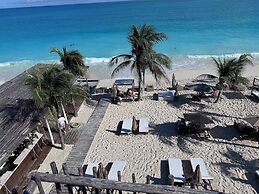 Punta Blanca | Beachfront Boutique Hotel