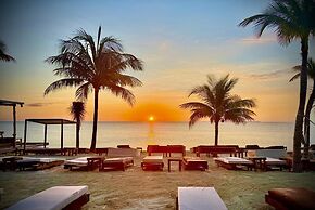 Punta Blanca | Beachfront Boutique Hotel