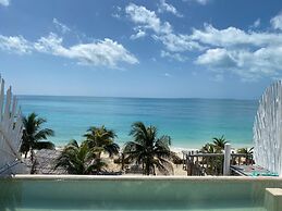 Punta Blanca | Beachfront Boutique Hotel