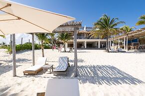 Punta Blanca | Beachfront Boutique Hotel