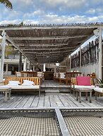 Punta Blanca | Beachfront Boutique Hotel