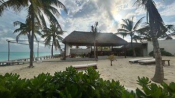 Punta Blanca | Beachfront Boutique Hotel