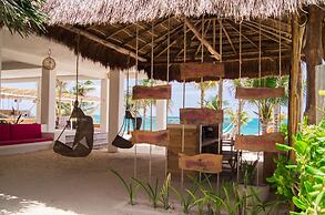 Punta Blanca | Beachfront Boutique Hotel