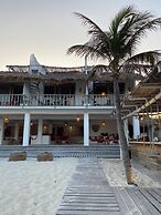 Punta Blanca | Beachfront Boutique Hotel