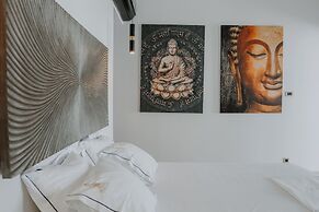 BLACK AMBER BOUTIQUE HOTEL