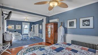 Solomons Victorian Inn