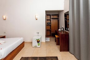 Canary Golden Hotel