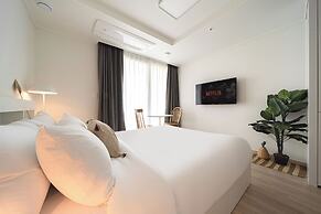 Urbanstay Sokcho Deungdae Beach