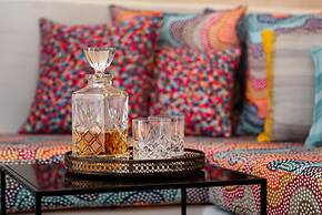 Saint Sin Suites