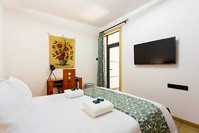 Stay.Plus Urban Oasis Apartment
