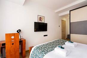 Stay.Plus Urban Oasis Apartment