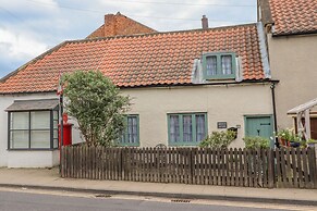 Cholmley Cottage