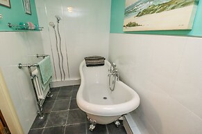 Cholmley Cottage
