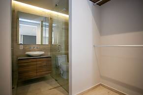 Kaab by the Beach. Condo with roofpool
