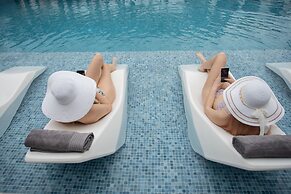 Aeonian Luxury Suites Asprovalta