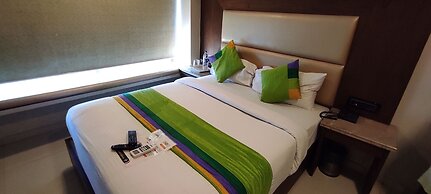 Oxford Hotel Powai