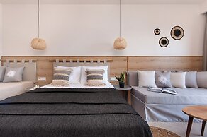 DEL MARE SUITES