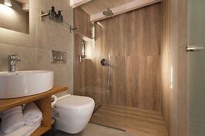 DEL MARE SUITES