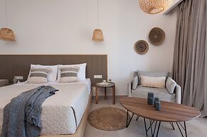 DEL MARE SUITES
