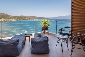 DEL MARE SUITES