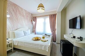 Lutro Otel
